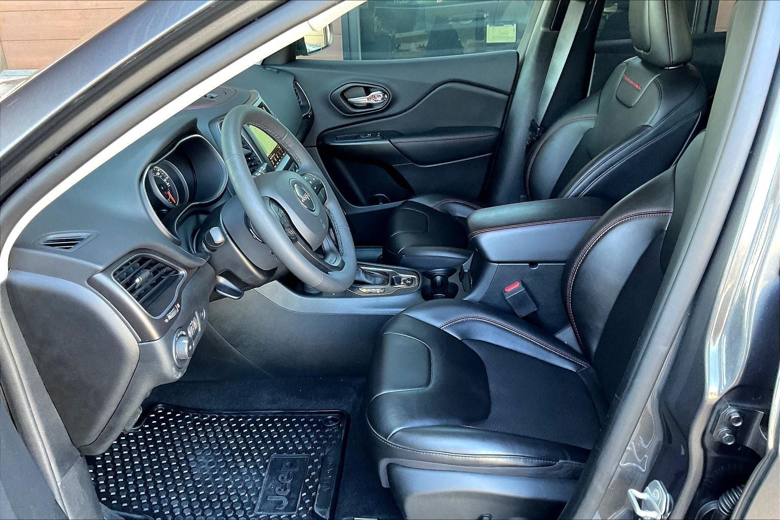 2022 Jeep Cherokee Trailhawk