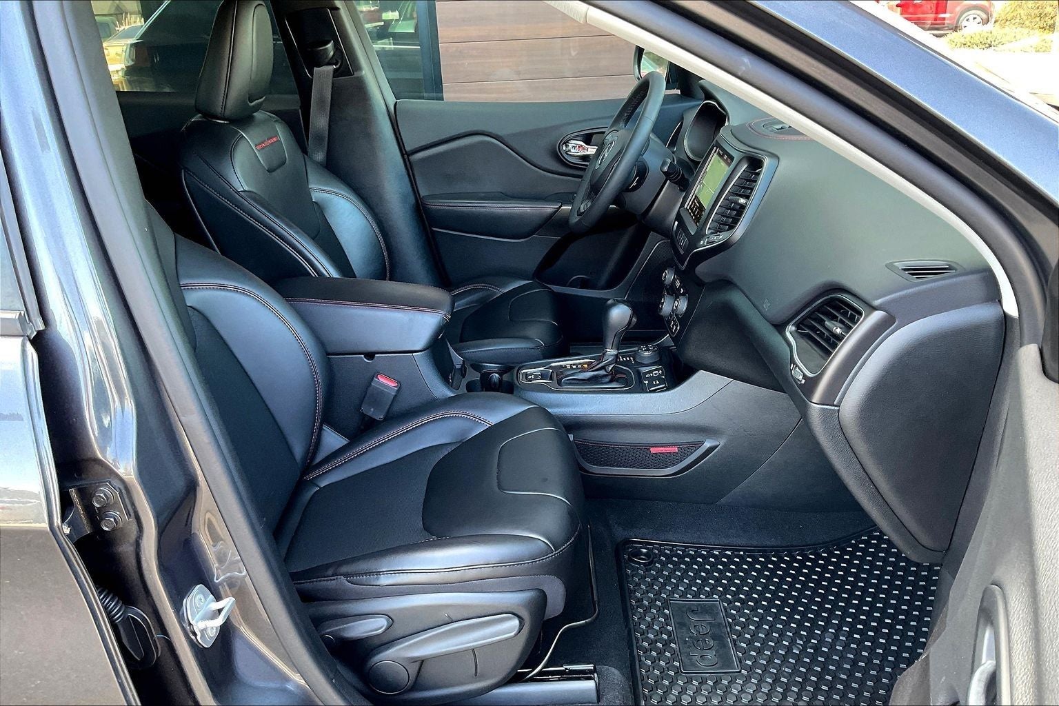2022 Jeep Cherokee Trailhawk