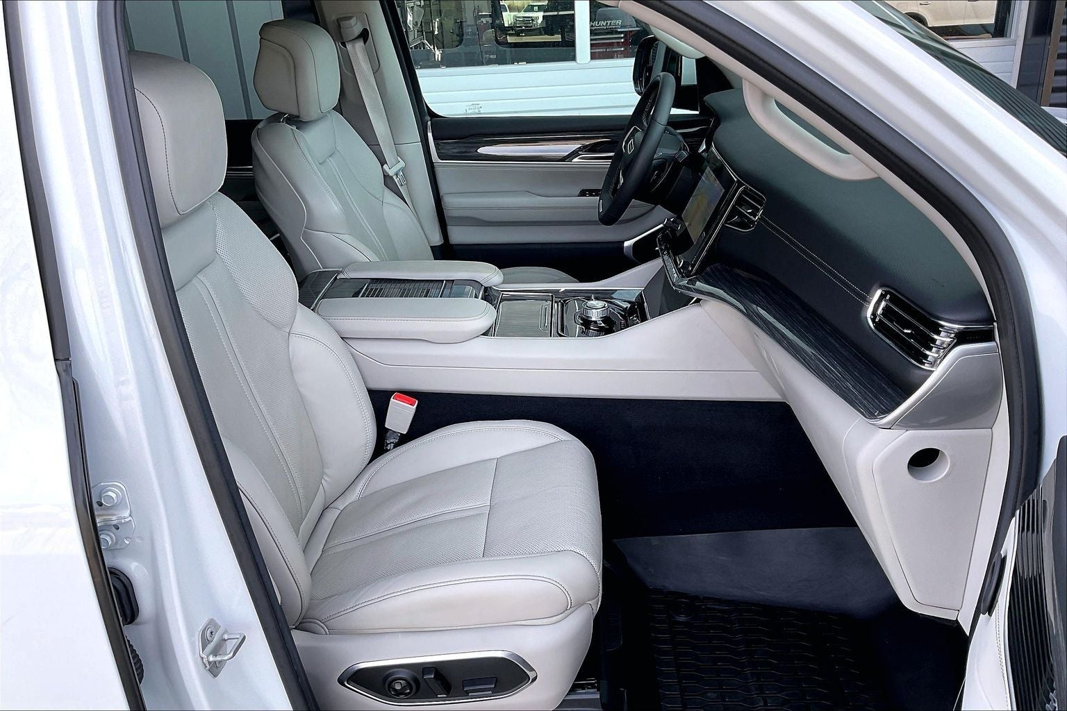 2022 Jeep Wagoneer Series II