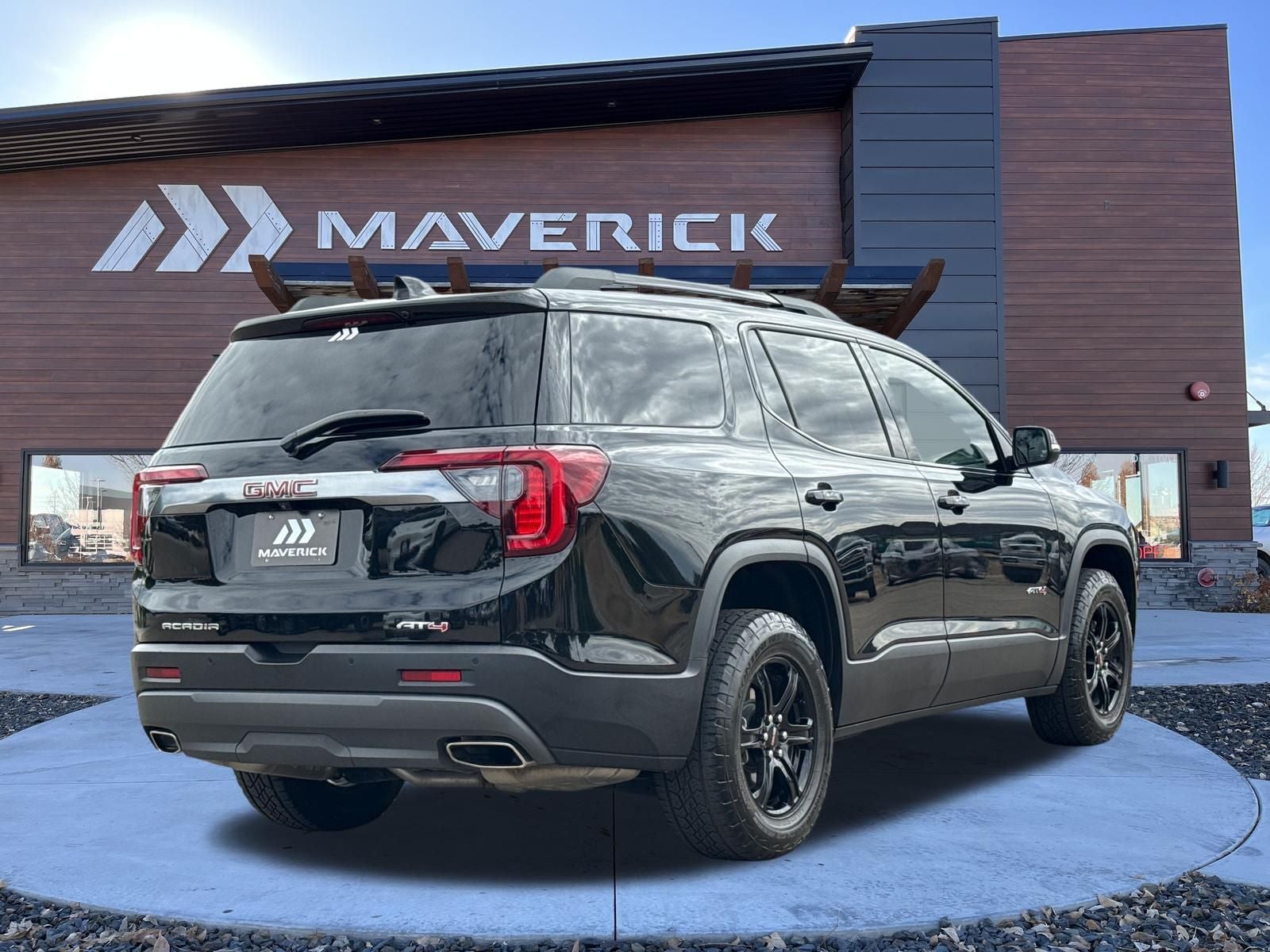 2023 GMC Acadia AT4