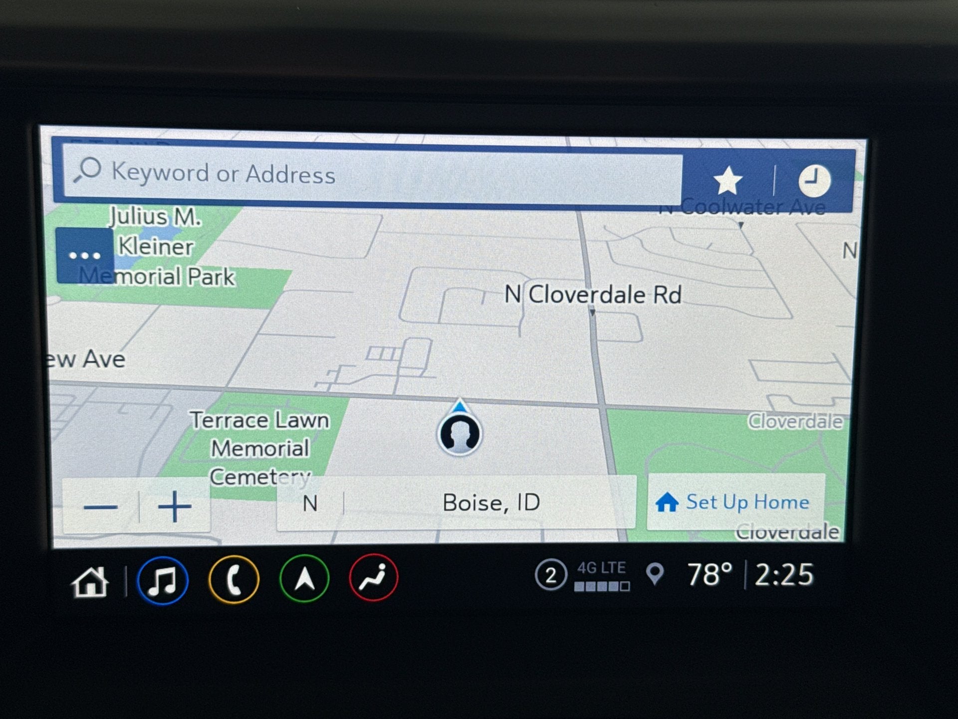 2023 GMC Acadia AT4
