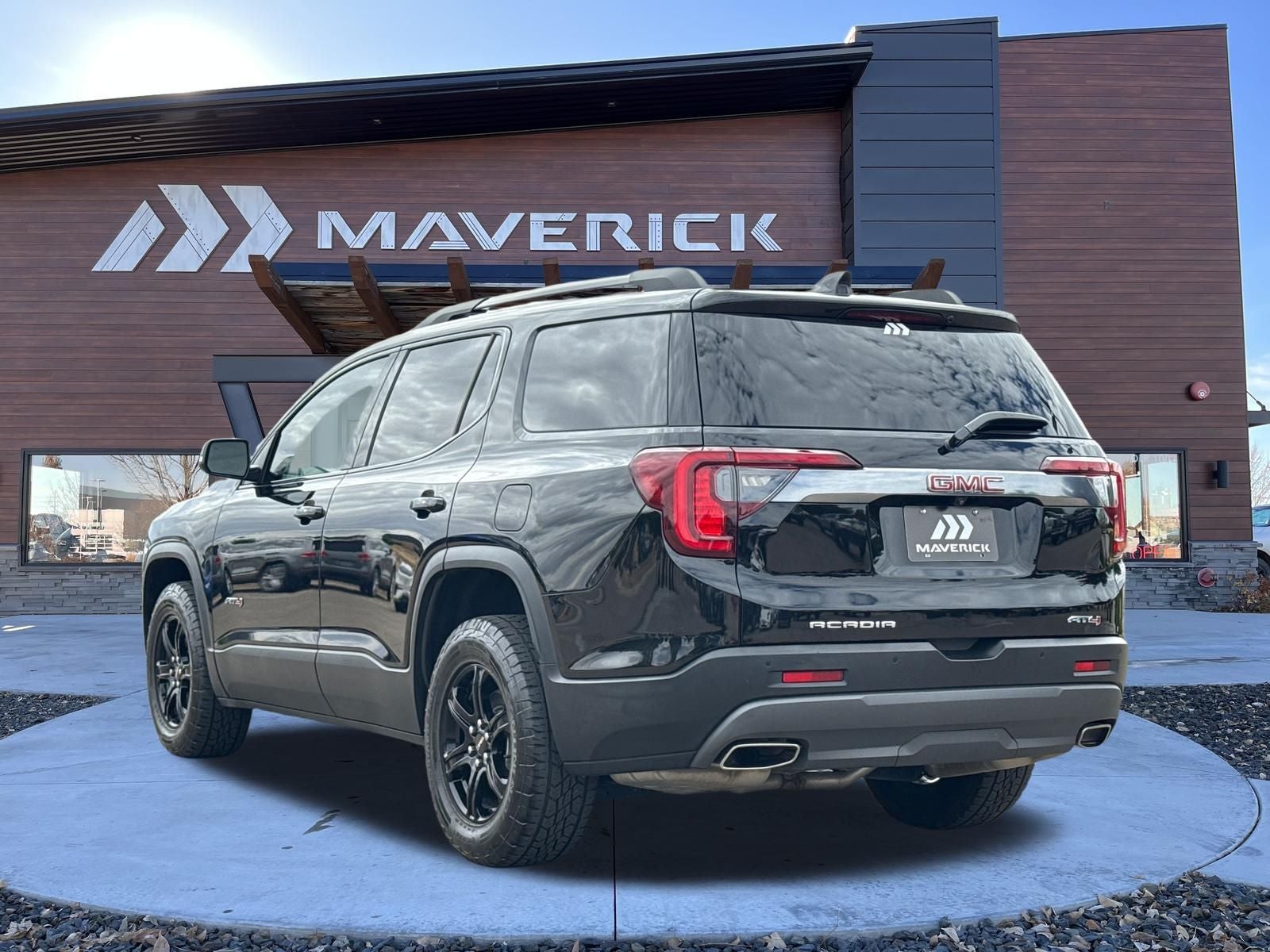 2023 GMC Acadia AT4