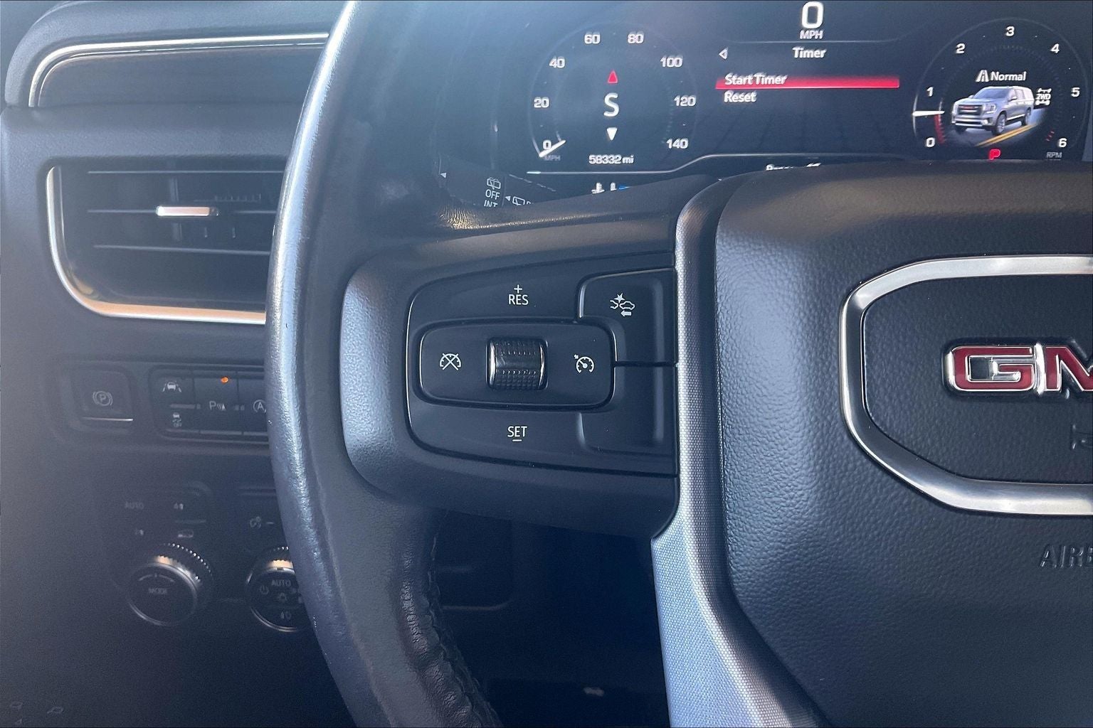 2023 GMC Yukon XL SLE