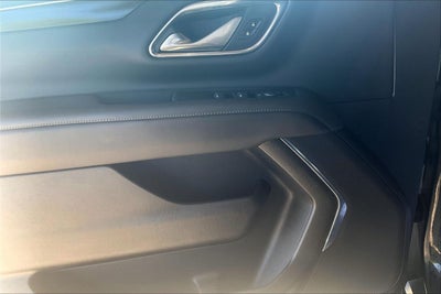 2023 GMC Yukon XL SLE