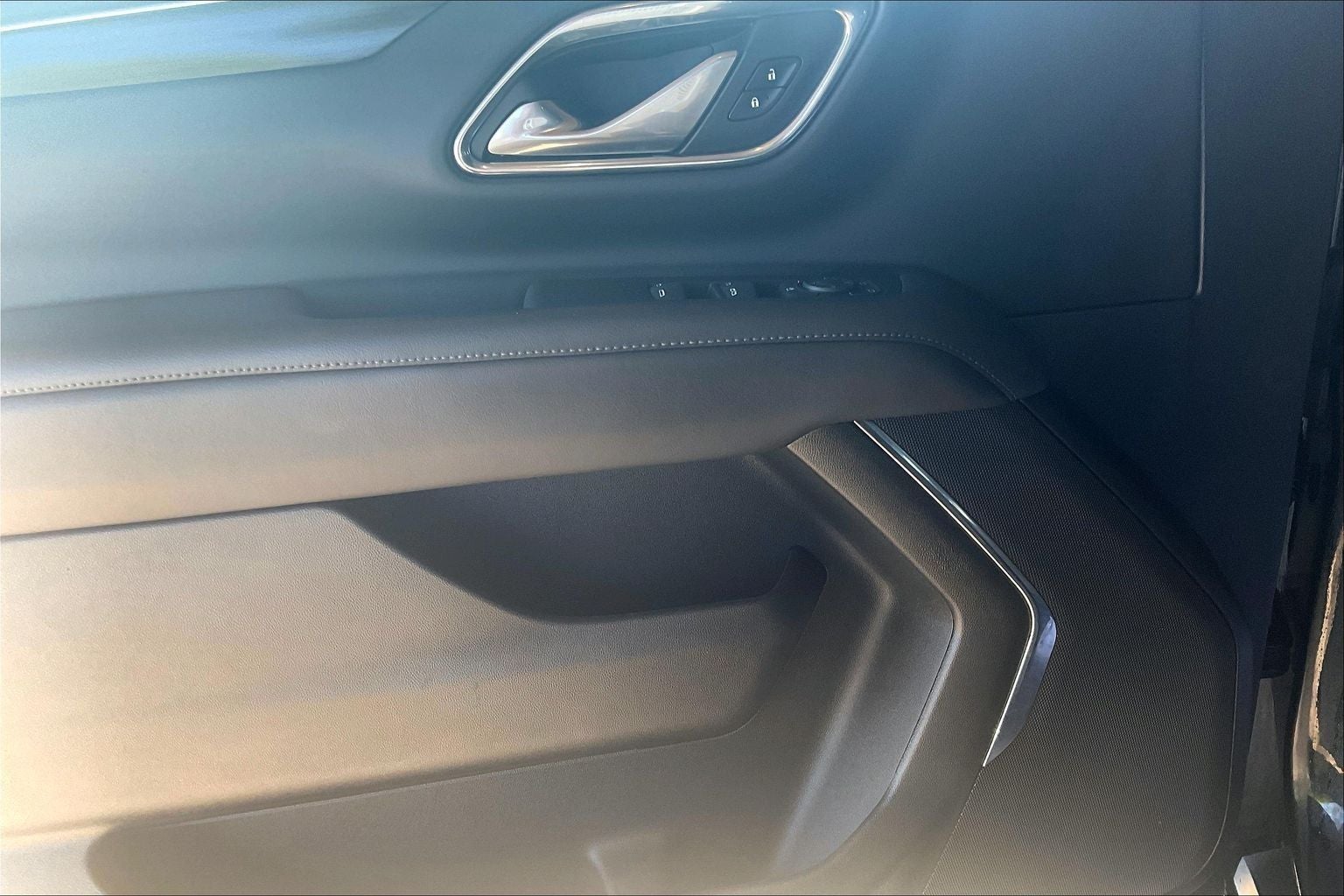 2023 GMC Yukon XL SLE