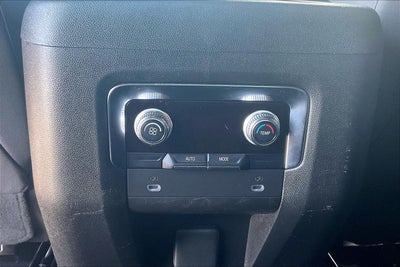 2023 GMC Yukon XL SLE