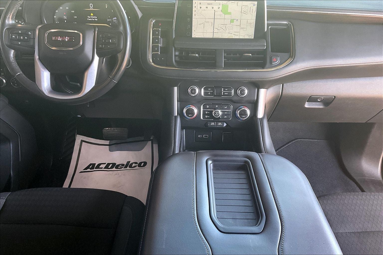 2023 GMC Yukon XL SLE