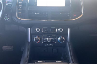 2023 GMC Yukon XL SLE