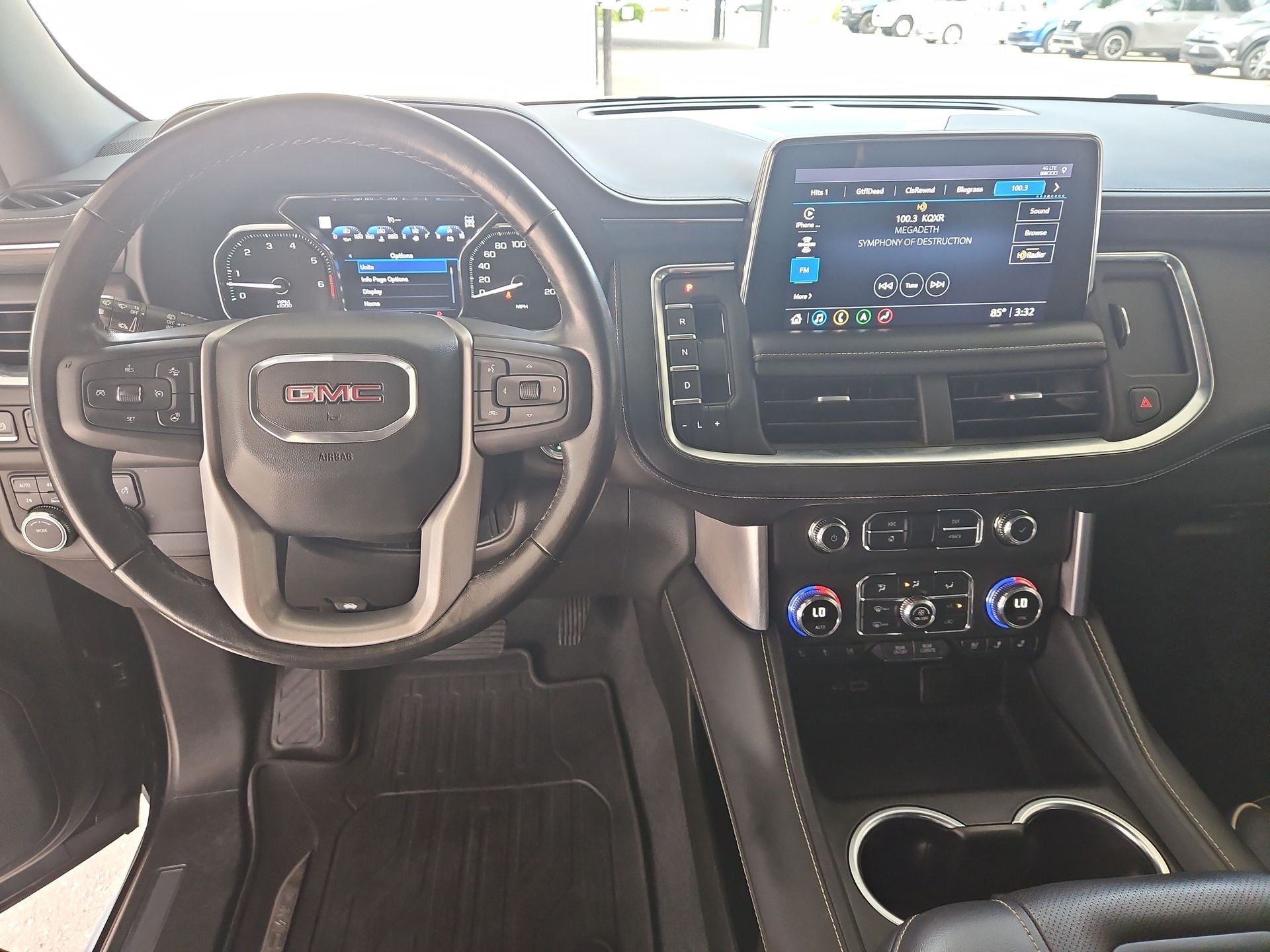 2021 GMC Yukon XL SLT