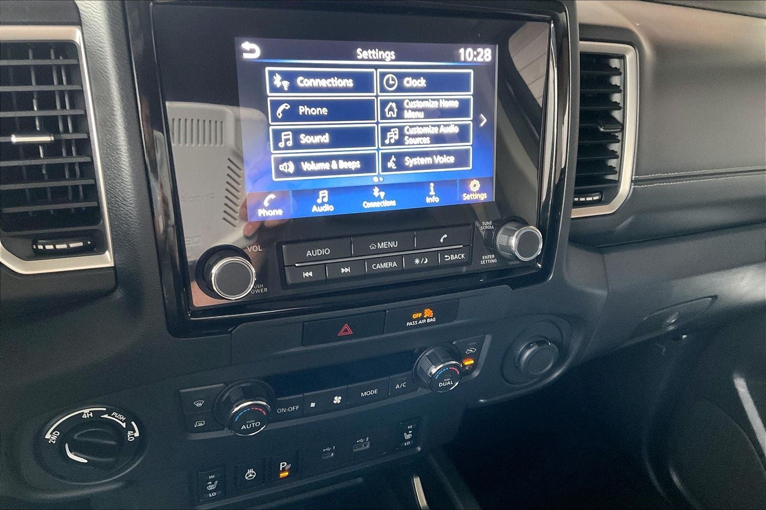 2023 Nissan Frontier SV
