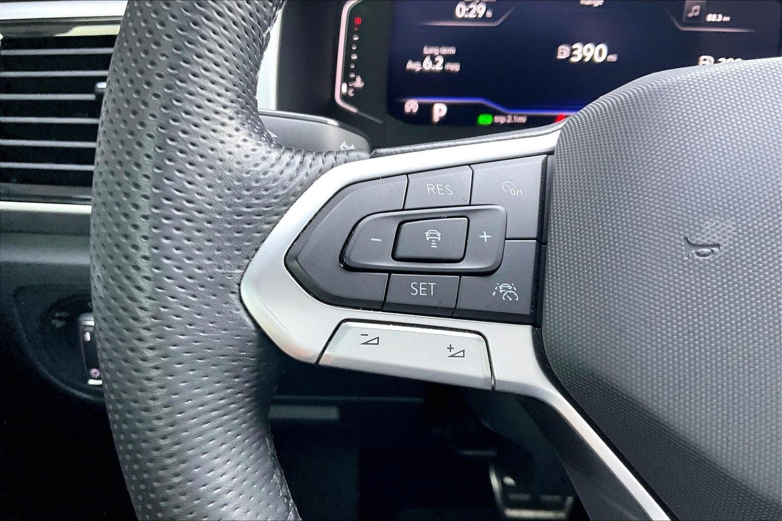 2022 Volkswagen Atlas 3.6L V6 SEL Premium R-Line