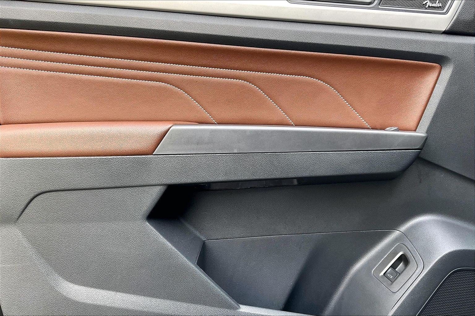 2022 Volkswagen Atlas 3.6L V6 SEL Premium R-Line