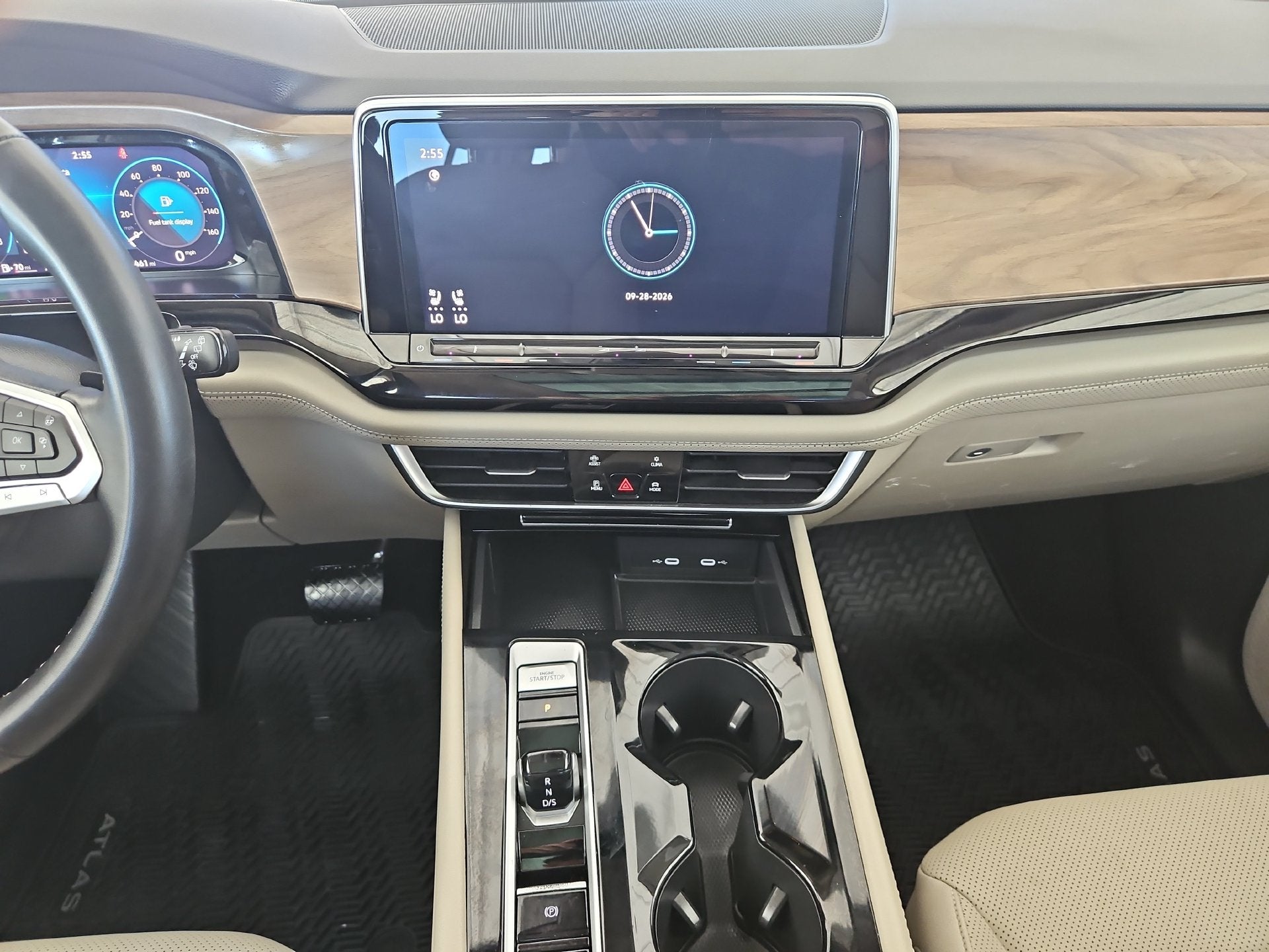 2024 Volkswagen Atlas 2.0T SE w/Technology