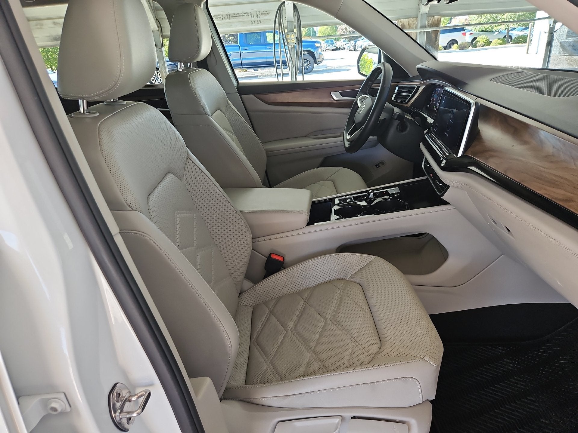 2024 Volkswagen Atlas 2.0T SE w/Technology