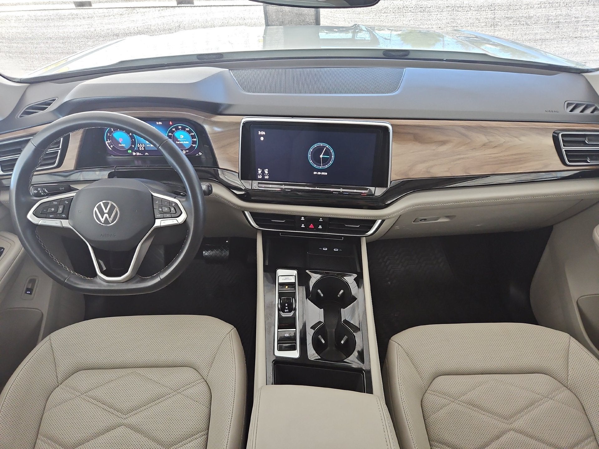 2024 Volkswagen Atlas 2.0T SE w/Technology