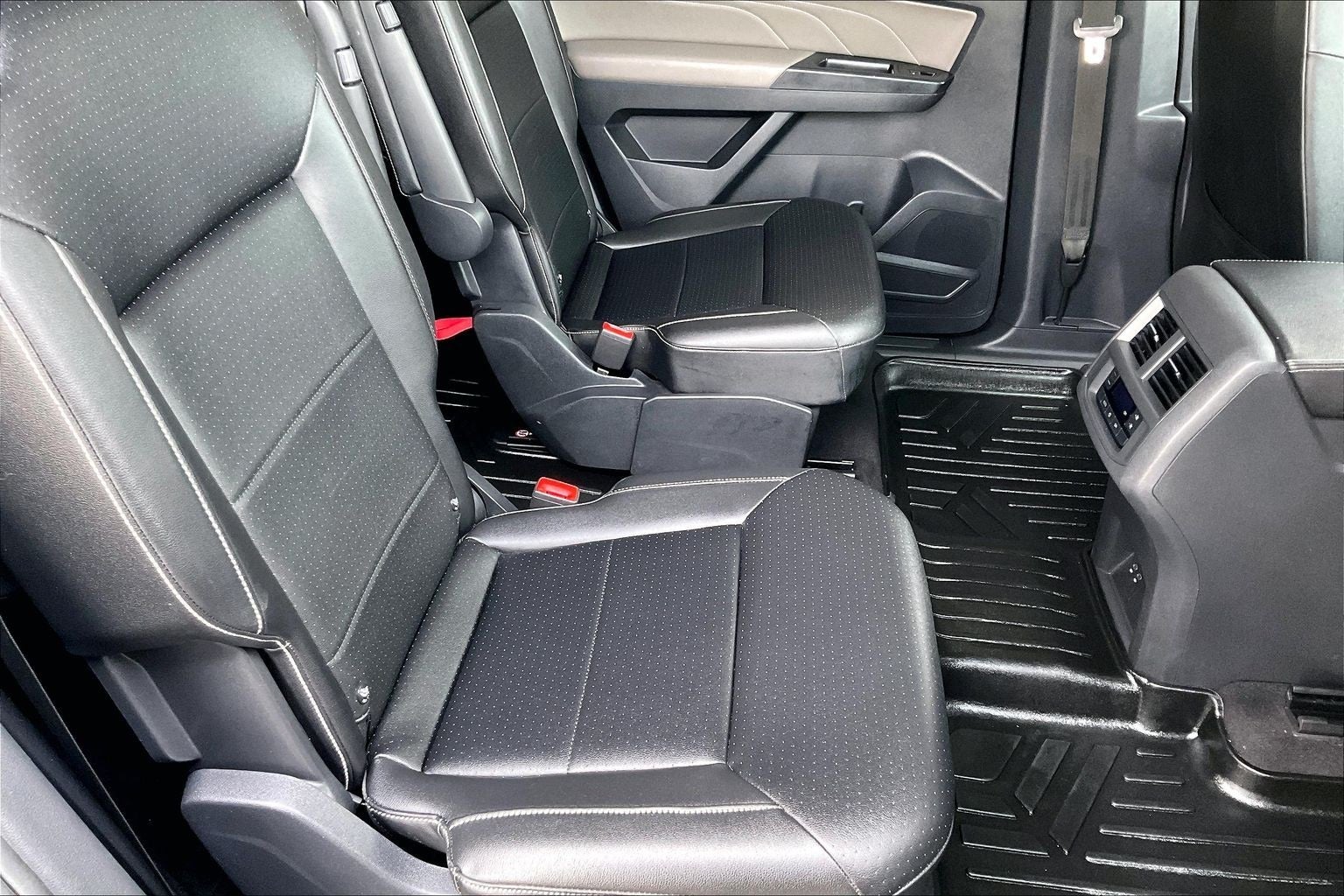 2021 Volkswagen Atlas 3.6L V6 SE w/Technology R-Line