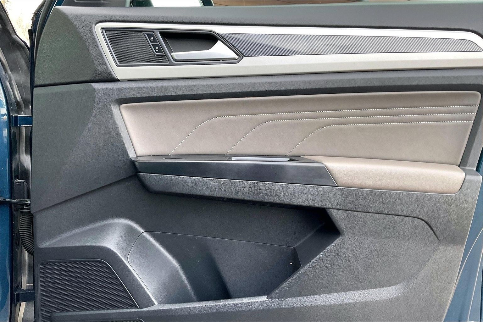 2021 Volkswagen Atlas 3.6L V6 SE w/Technology R-Line