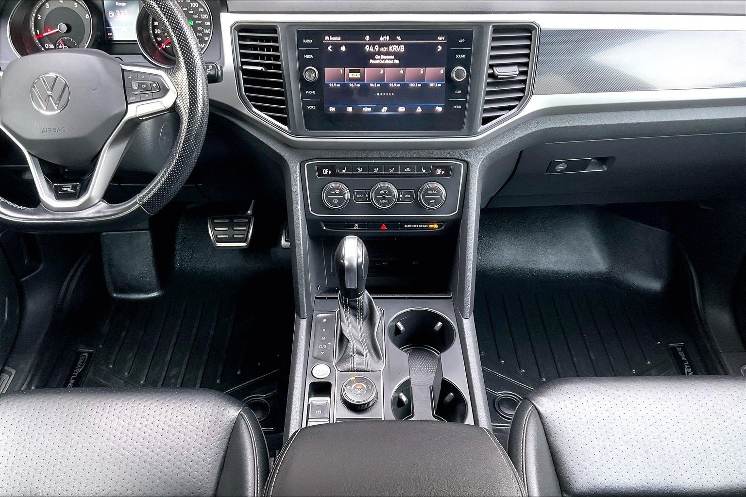 2021 Volkswagen Atlas 3.6L V6 SE w/Technology R-Line