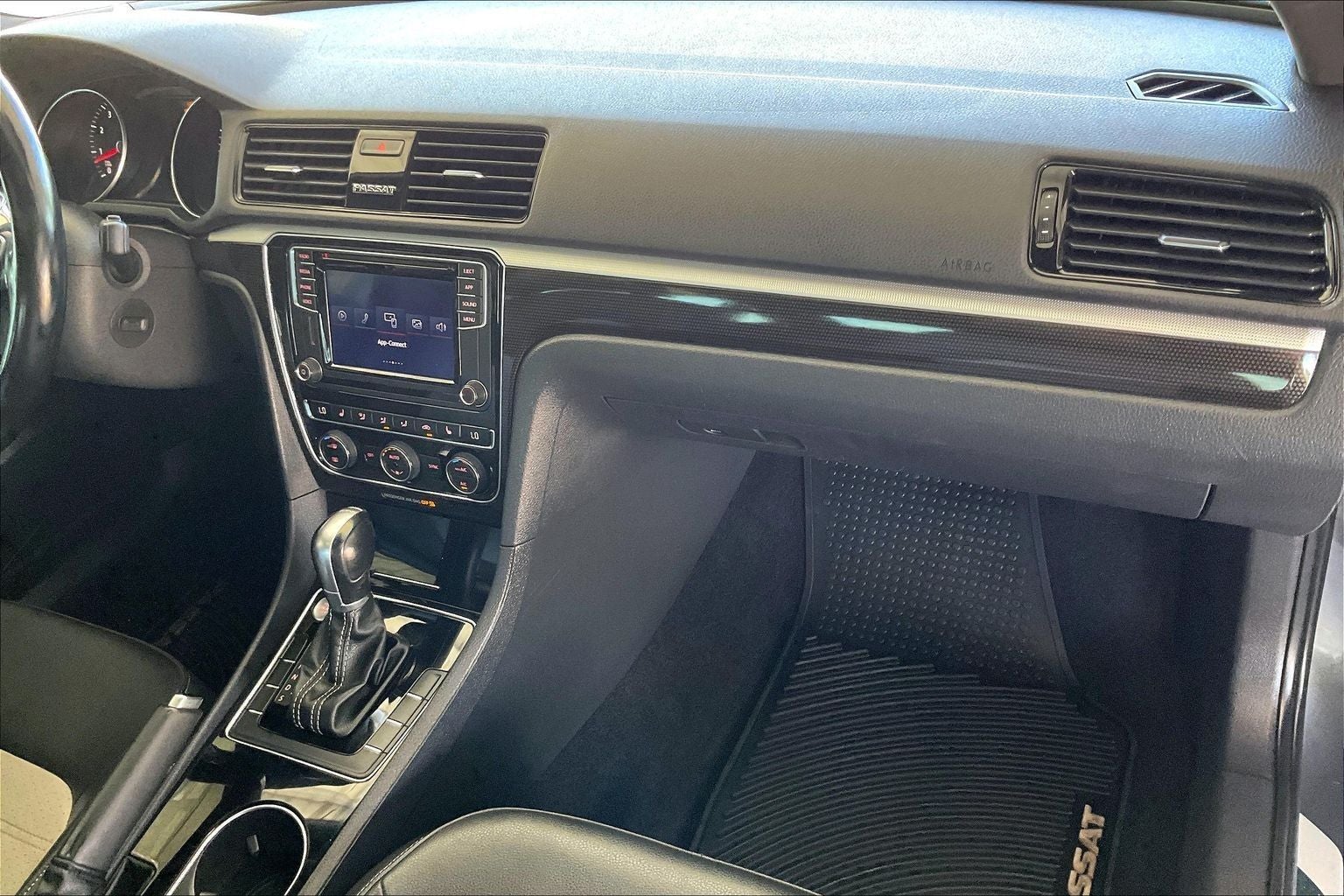 2018 Volkswagen Passat 3.6L V6 GT