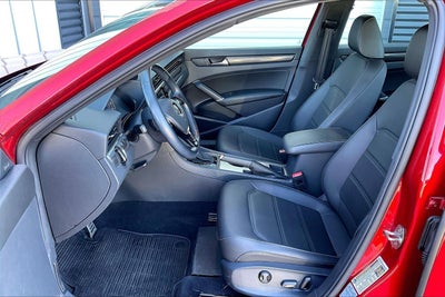 2021 Volkswagen Passat 2.0T R-Line