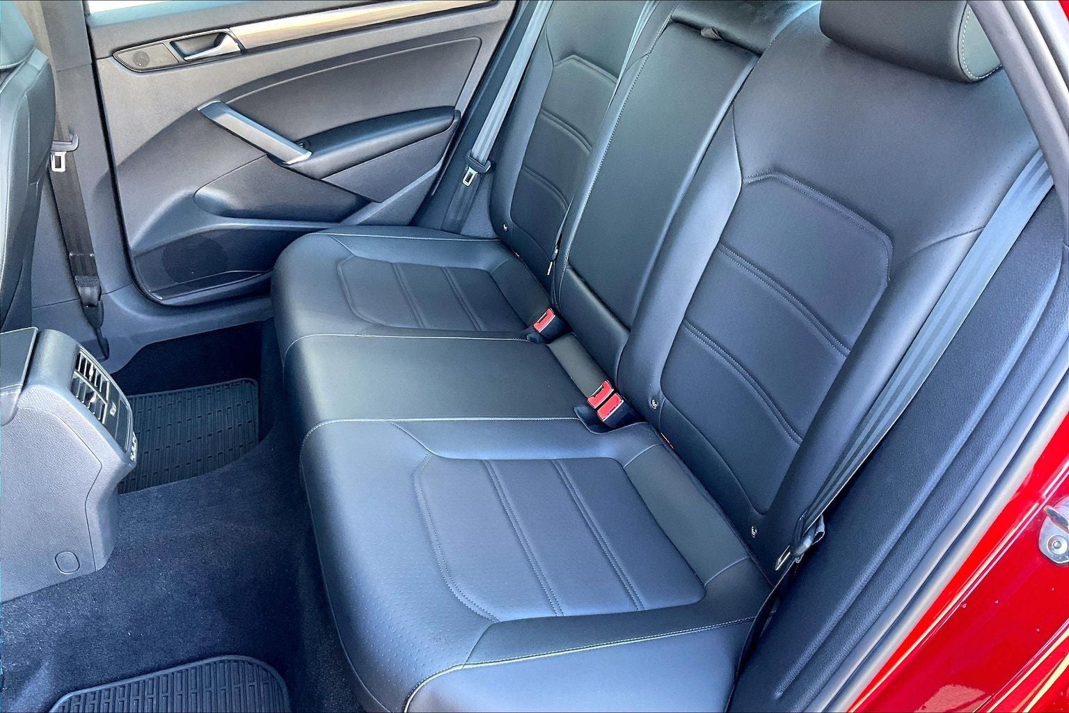 2021 Volkswagen Passat 2.0T R-Line