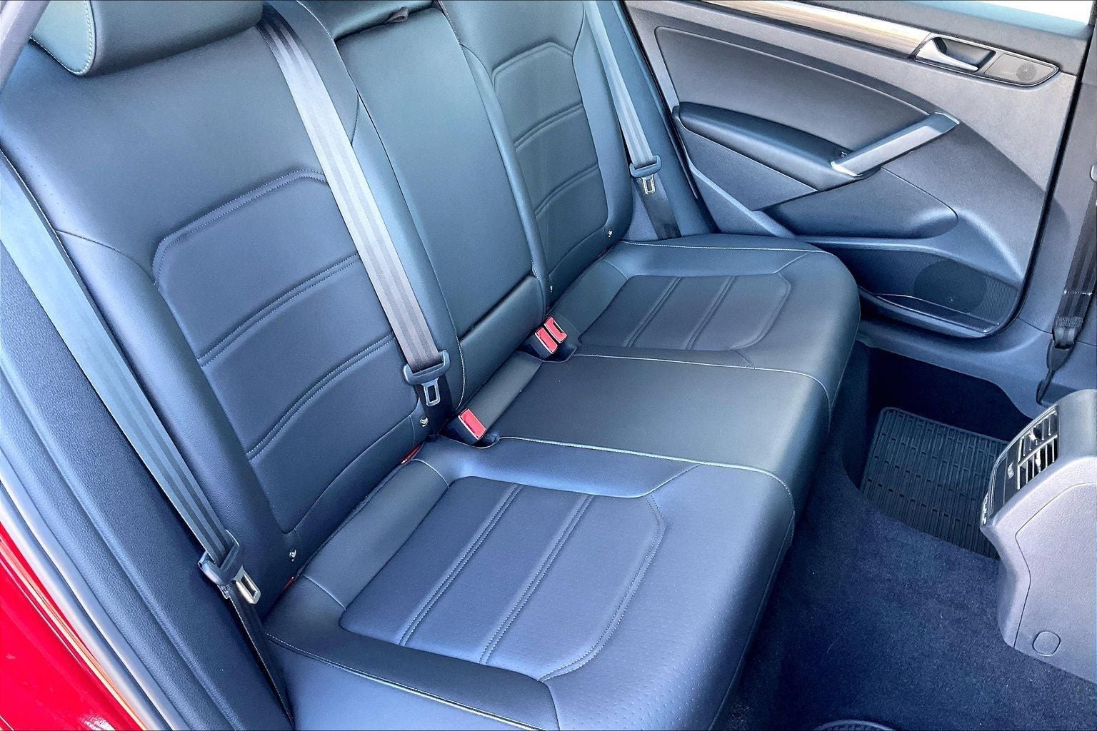 2021 Volkswagen Passat 2.0T R-Line