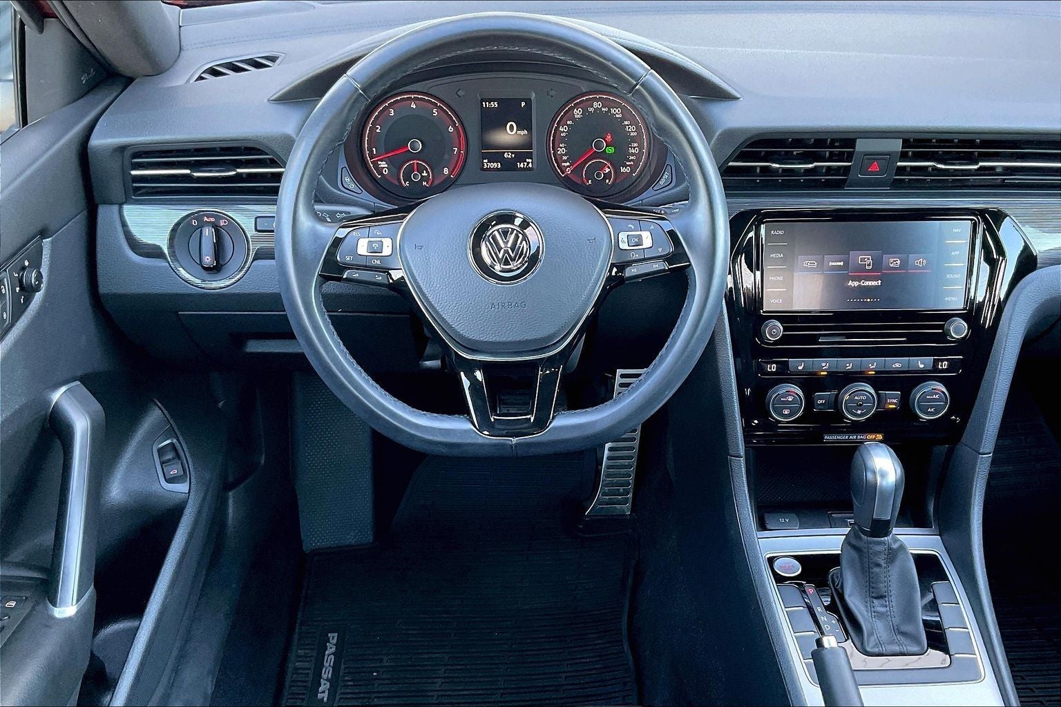 2021 Volkswagen Passat 2.0T R-Line