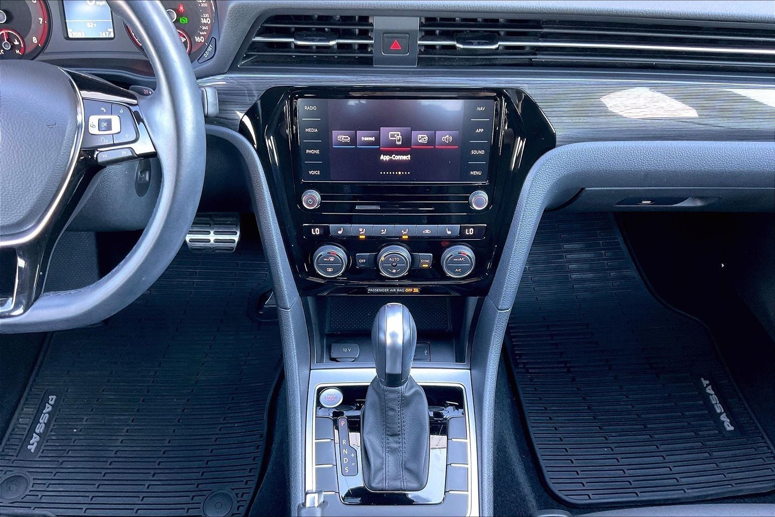 2021 Volkswagen Passat 2.0T R-Line