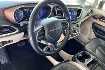 2017 Chrysler Pacifica Touring L