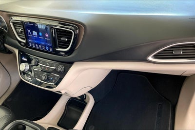 2017 Chrysler Pacifica Touring L