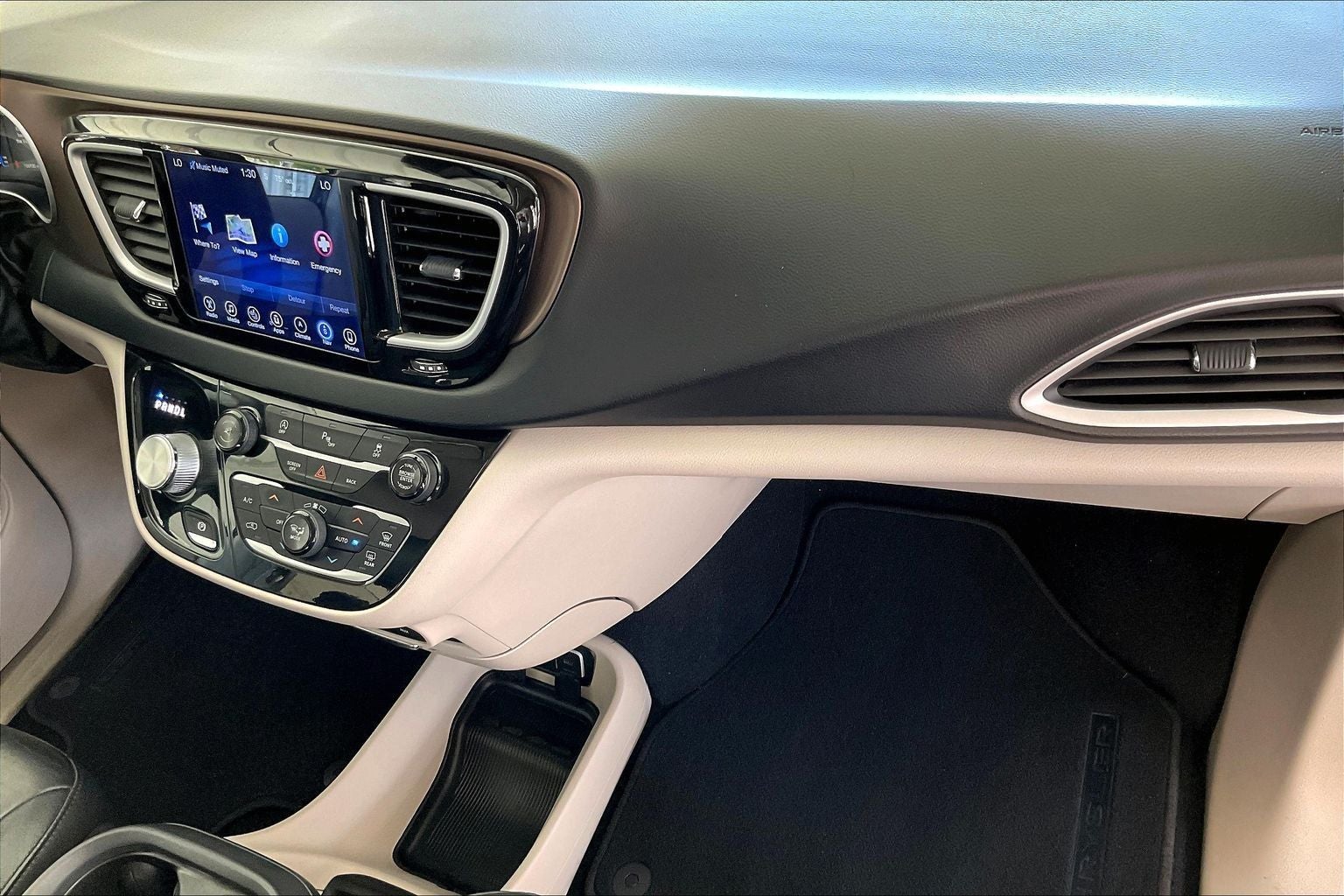 2017 Chrysler Pacifica Touring L