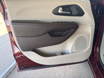 2020 Chrysler Pacifica Touring L Plus