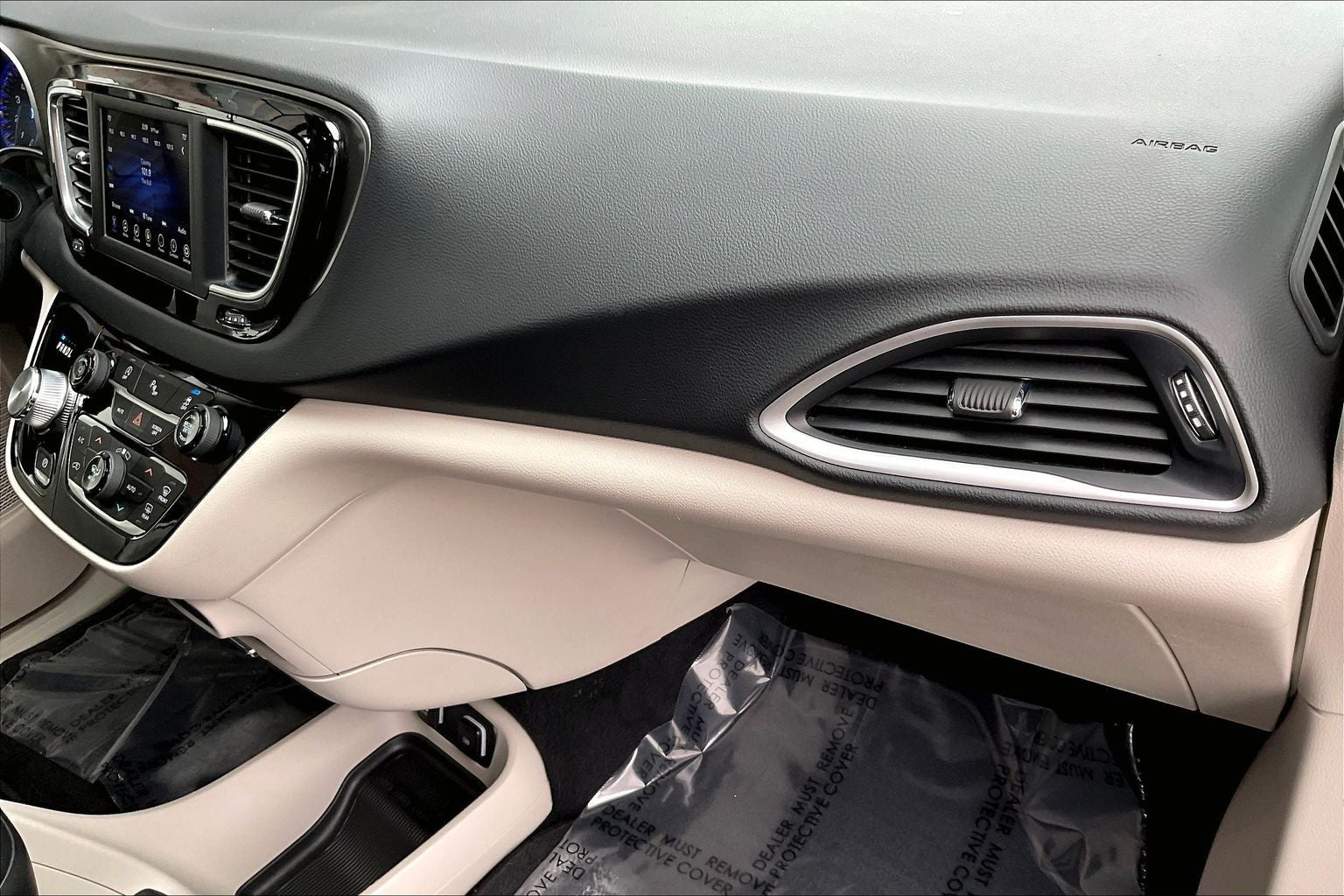 2020 Chrysler Pacifica Touring