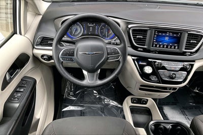 2020 Chrysler Pacifica Touring