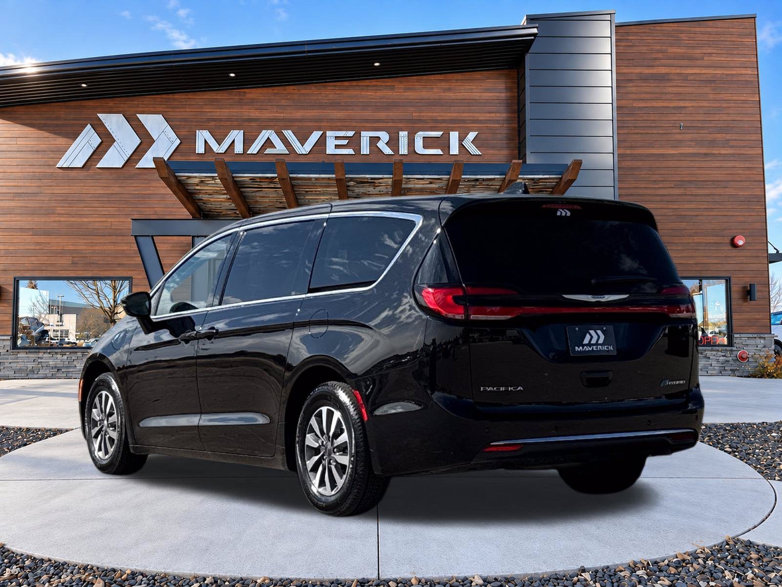 2024 Chrysler Pacifica Hybrid Select