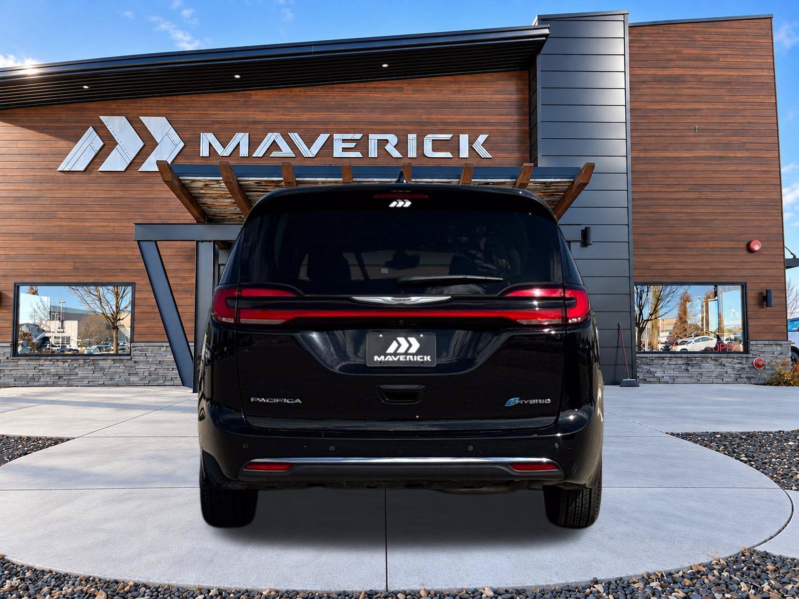 2024 Chrysler Pacifica Hybrid Select