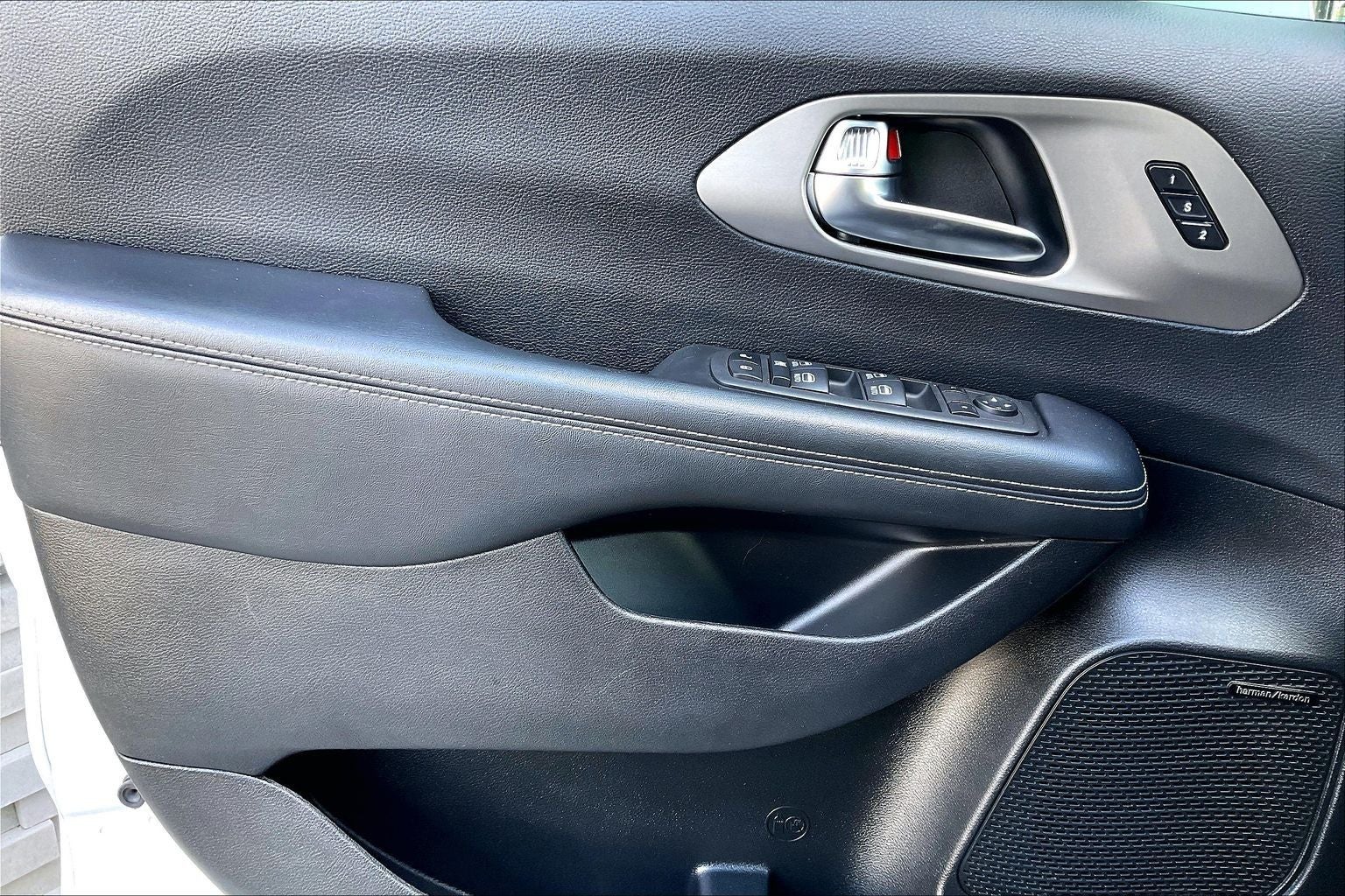 2022 Chrysler Pacifica Limited
