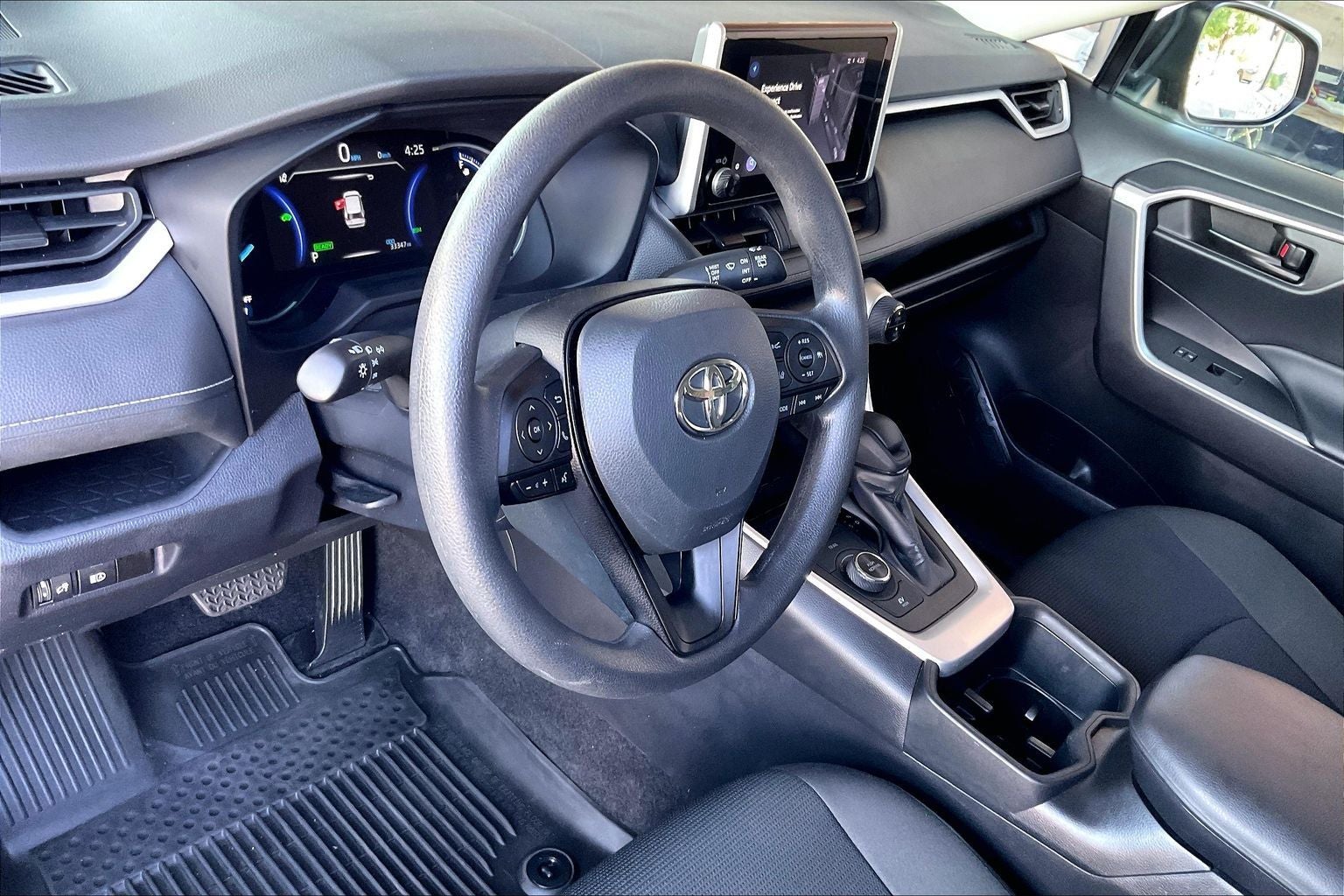 2023 Toyota RAV4 Hybrid LE