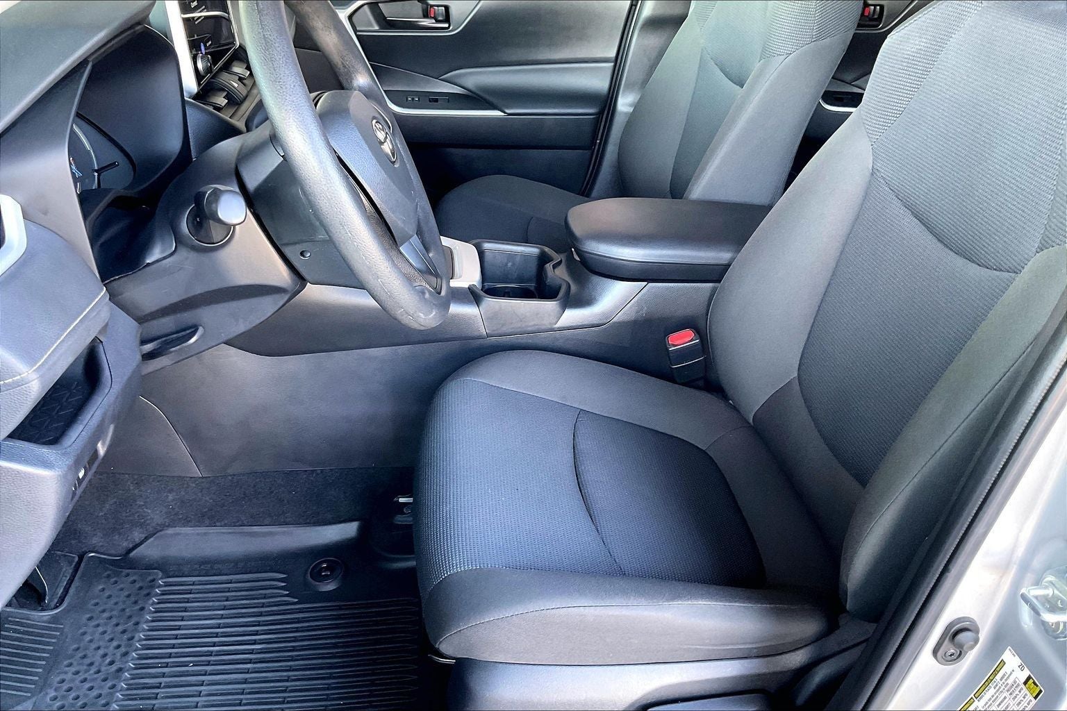2023 Toyota RAV4 Hybrid LE