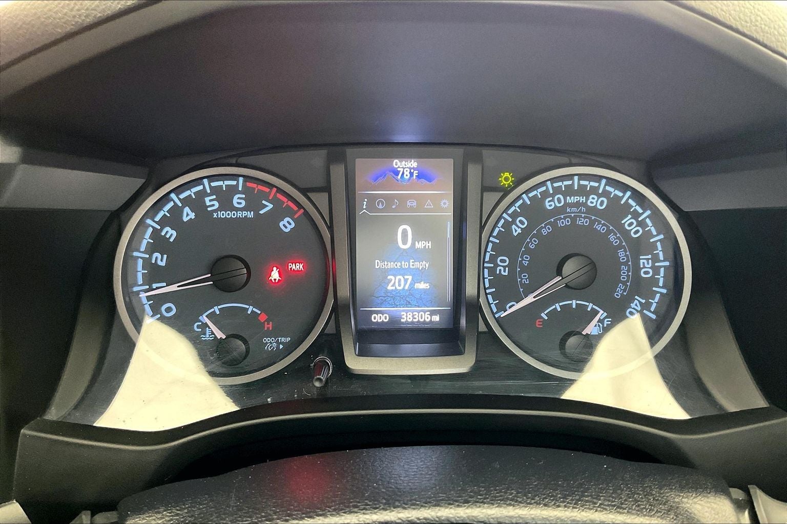 2021 Toyota Tacoma TRD Pro - Photo 12