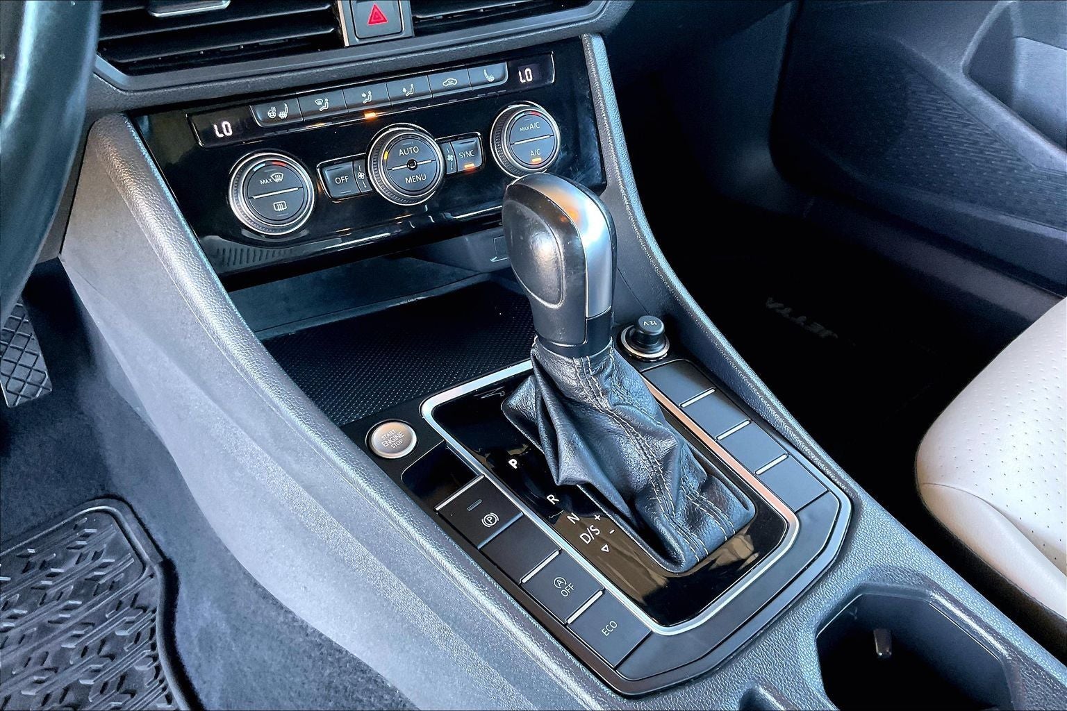 2020 Volkswagen Jetta R-Line