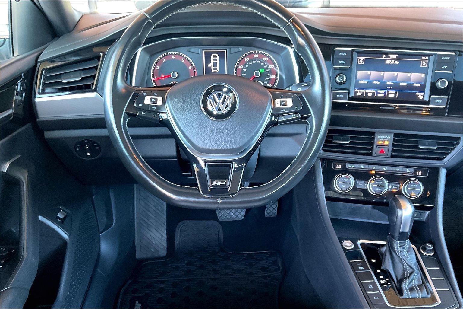 2020 Volkswagen Jetta R-Line