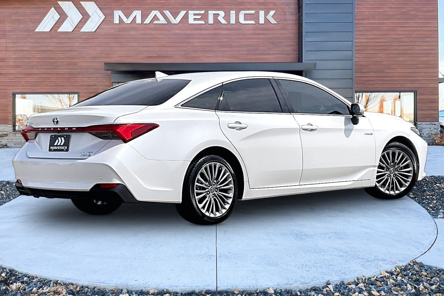 2021 Toyota Avalon Hybrid Limited