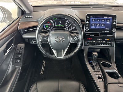 2020 Toyota Avalon Hybrid XLE Plus