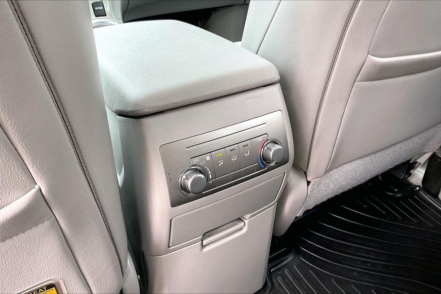 2013 Toyota Highlander SE