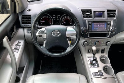 2013 Toyota Highlander SE