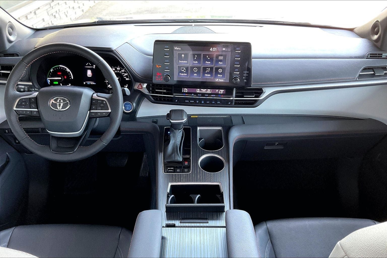2024 Toyota Sienna XSE 7 Passenger