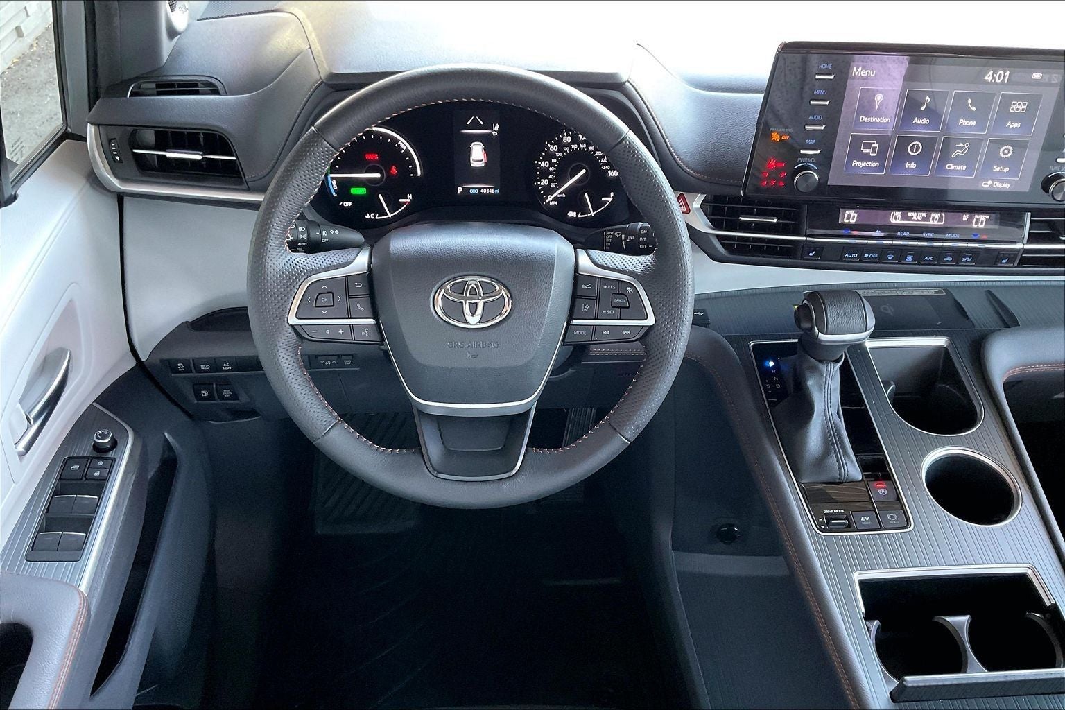 2024 Toyota Sienna XSE 7 Passenger