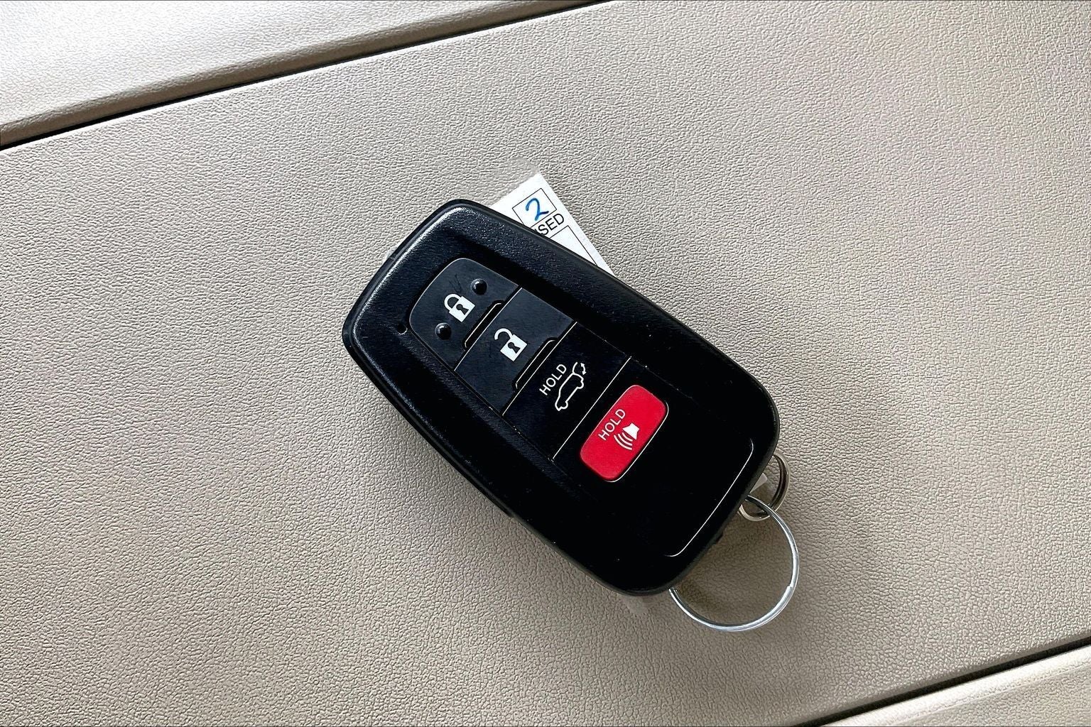 2022 Toyota Highlander Hybrid Platinum