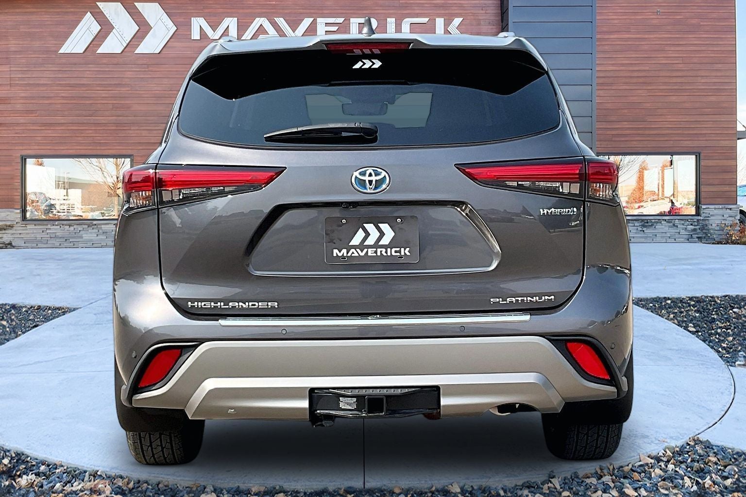 2022 Toyota Highlander Hybrid Platinum
